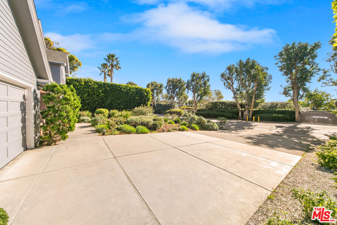 31761 Broad Beach Rd