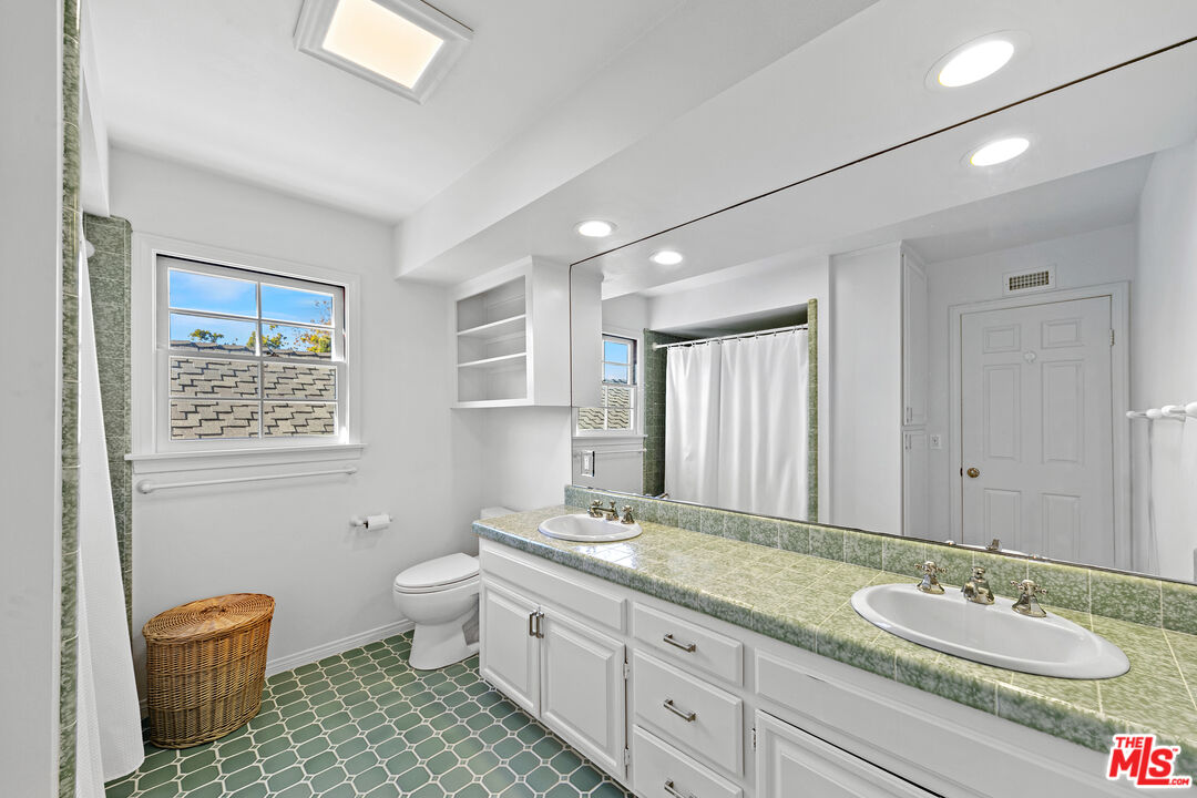 31761 Broad Beach Rd