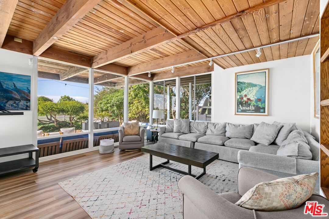 30800 Broad Beach Rd