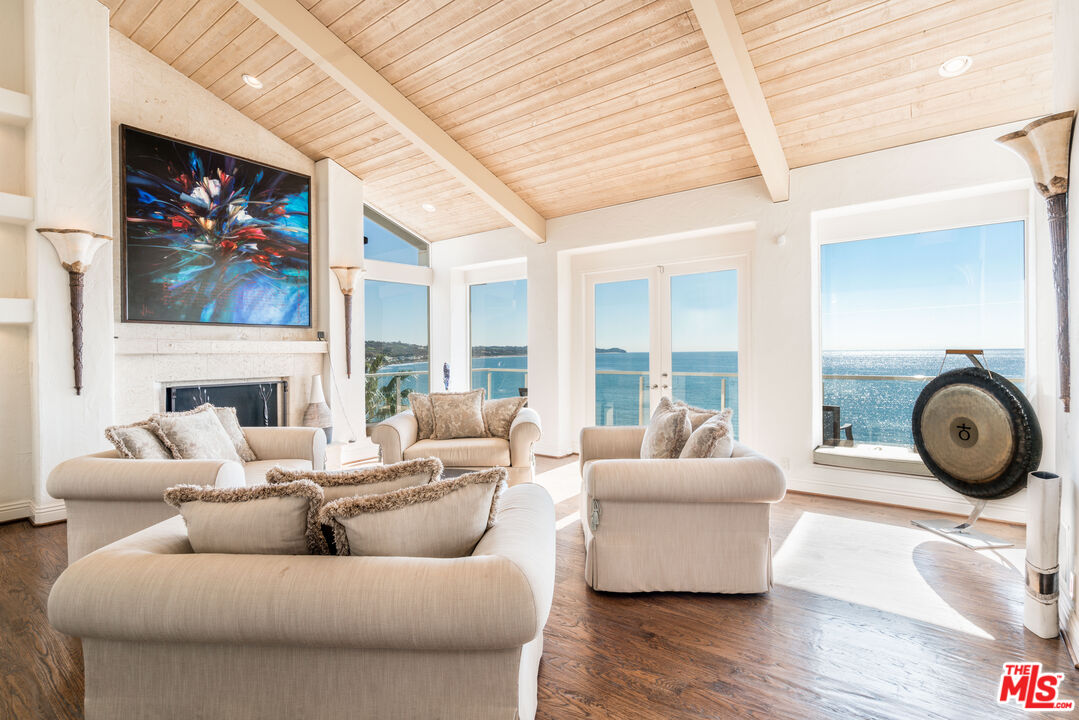 31532 Victoria Point Rd