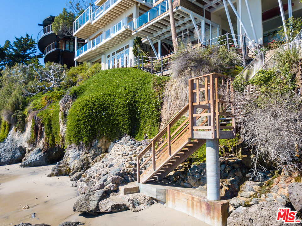 31532 Victoria Point Rd