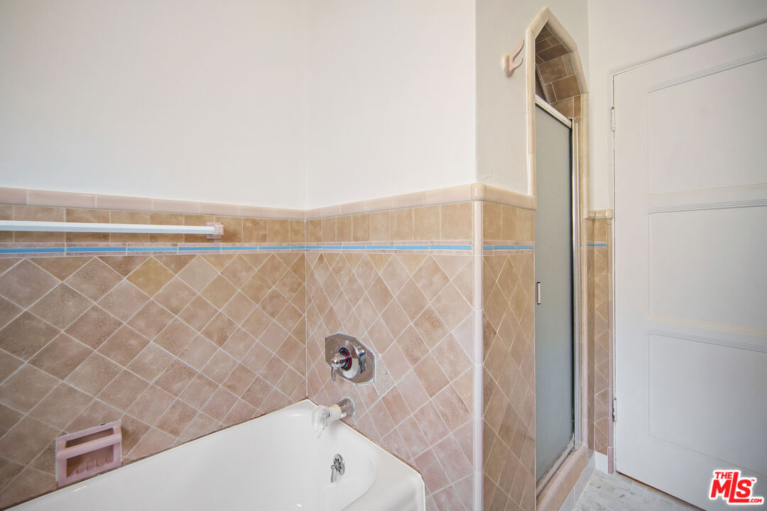 5904 W 2nd Street Unit: C