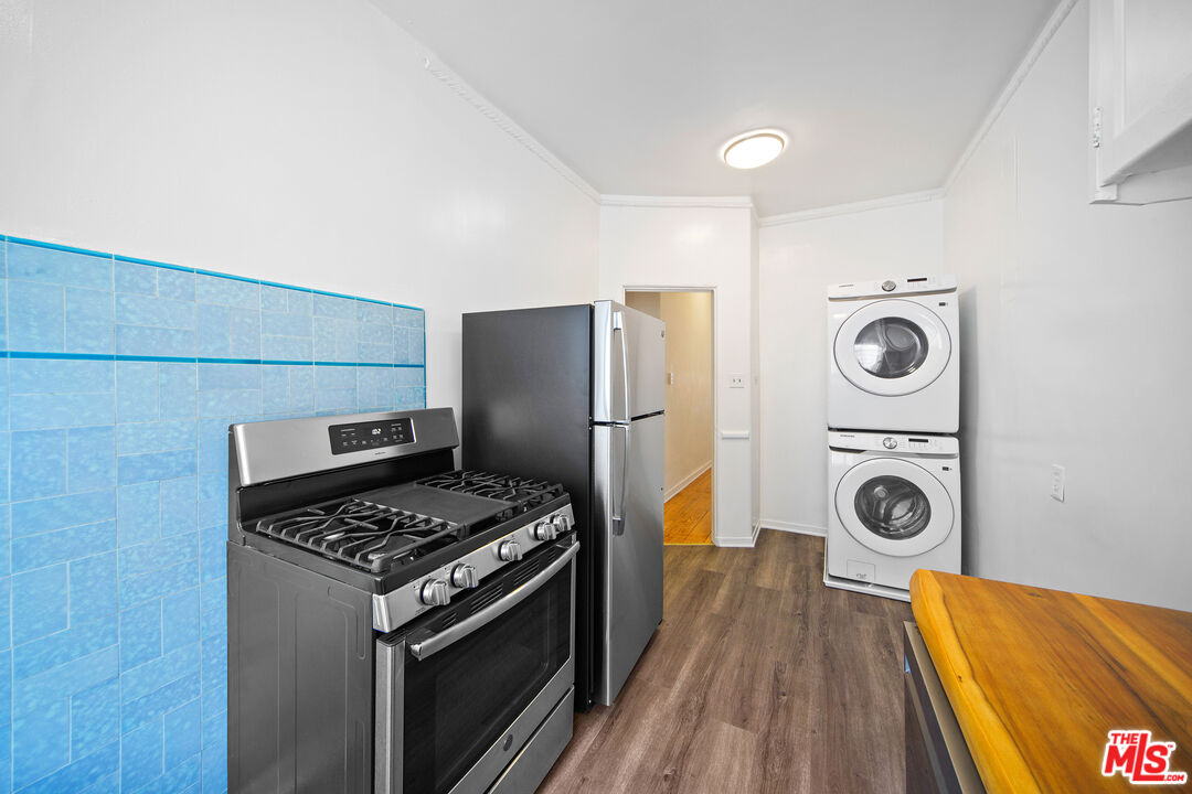 5904 W 2nd Street Unit: C