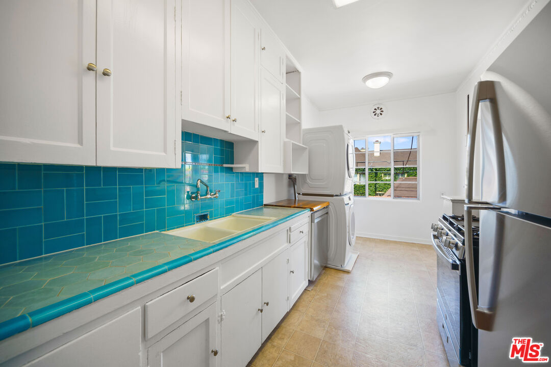 5904 W 2nd Street Unit: D