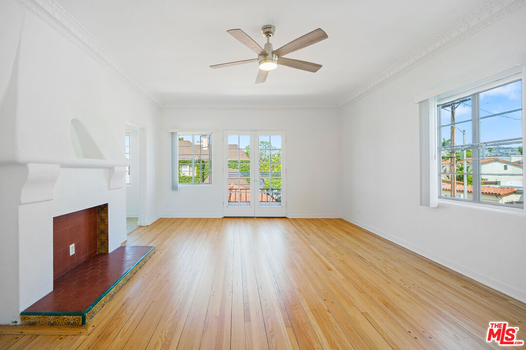 5904 W 2nd Street Unit: D