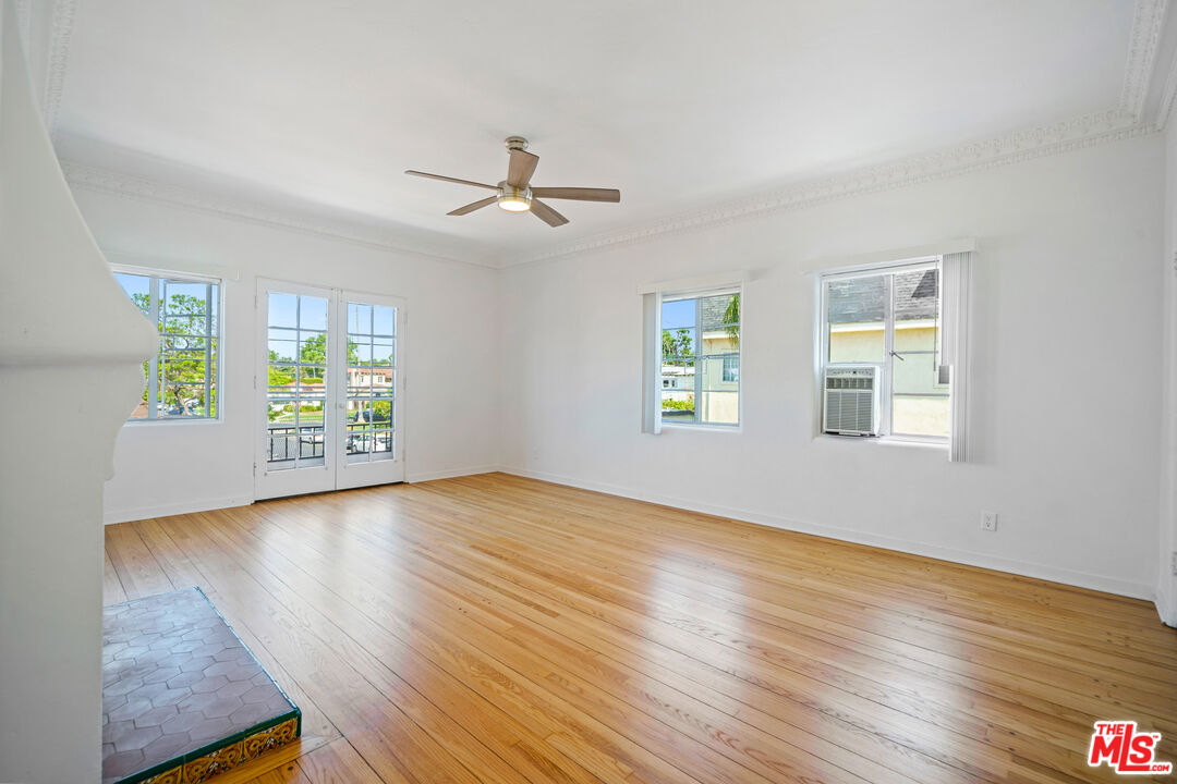 5904 W 2nd Street Unit: D