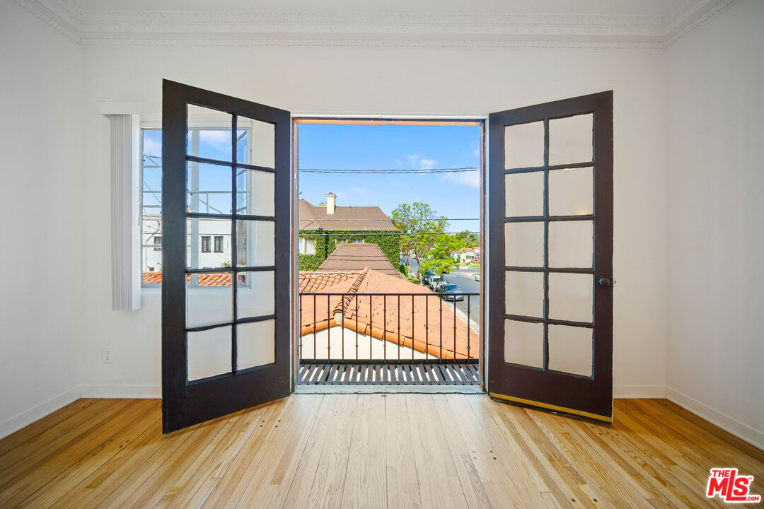 5904 W 2nd Street Unit: D