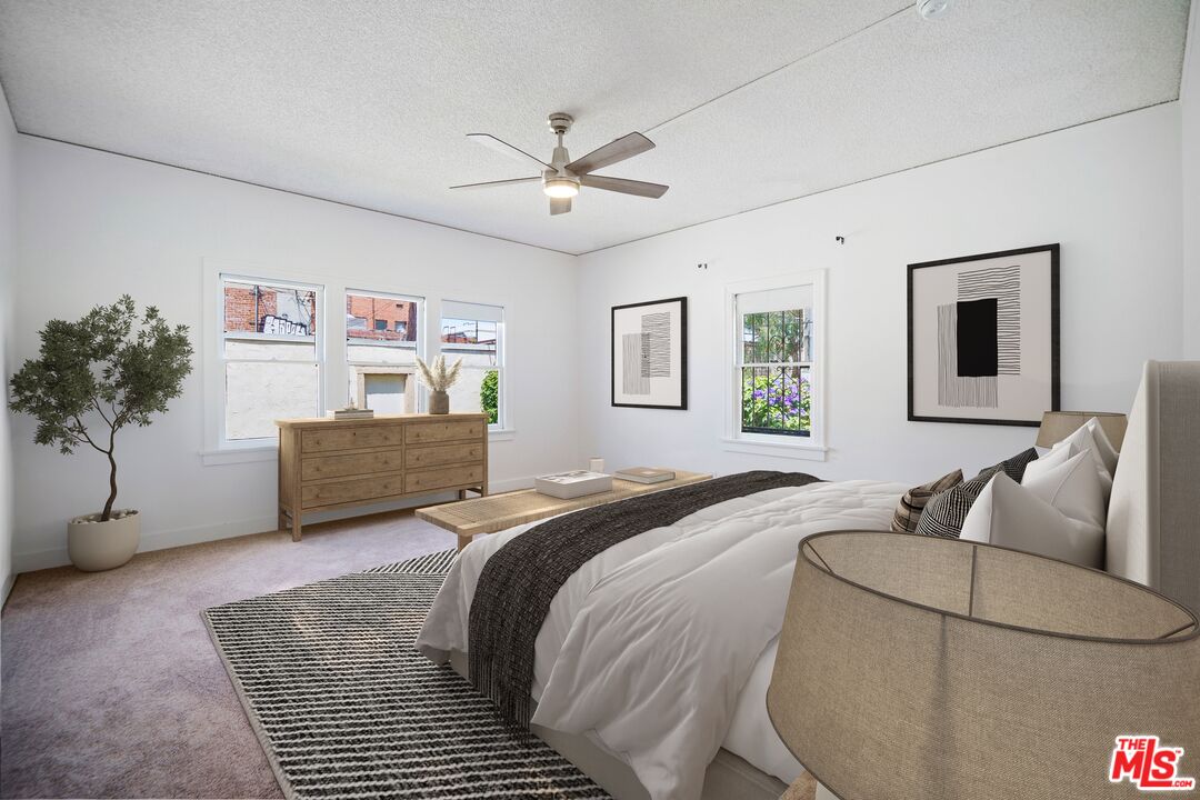 133 S Sycamore Ave Unit: 133