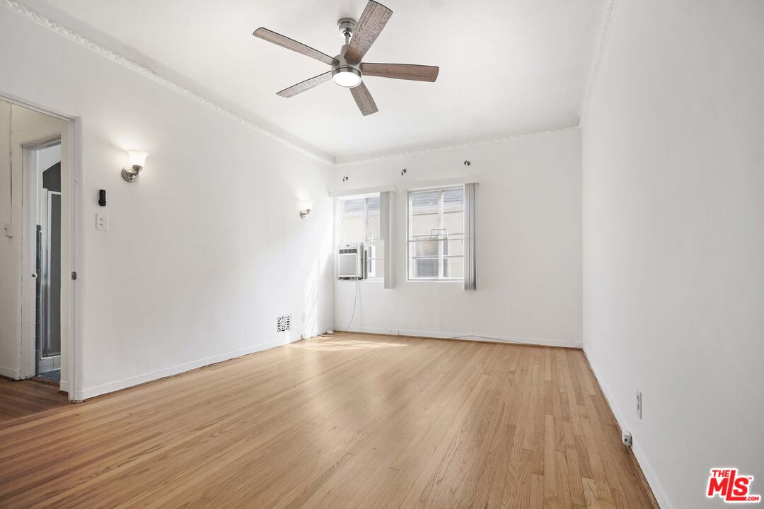 201 S Poinsettia Place Unit: C