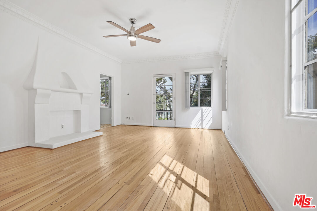 201 S Poinsettia Place Unit: C