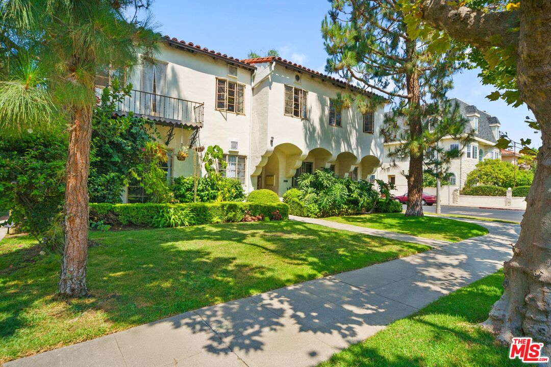 201 S Poinsettia Place Unit: C