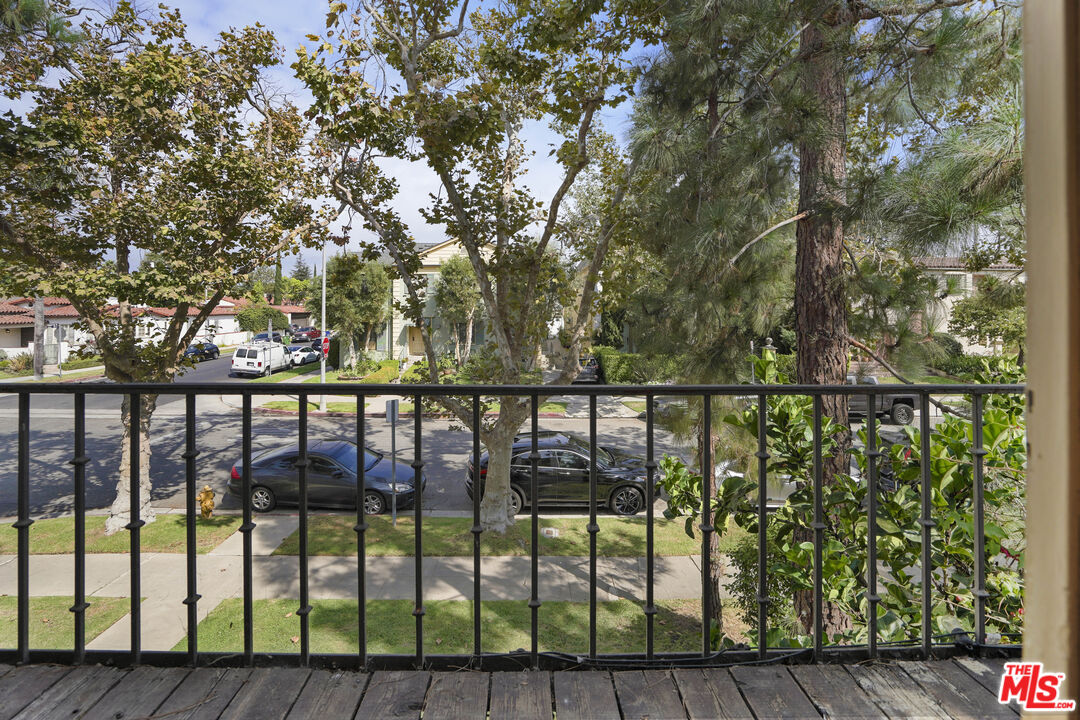 201 S Poinsettia Place Unit: C