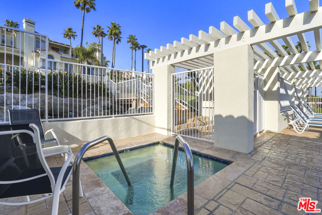 6477 Zuma View Pl Unit: 125