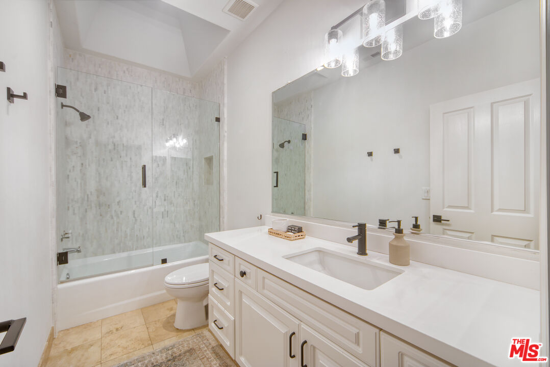 6477 Zuma View Pl Unit: 125