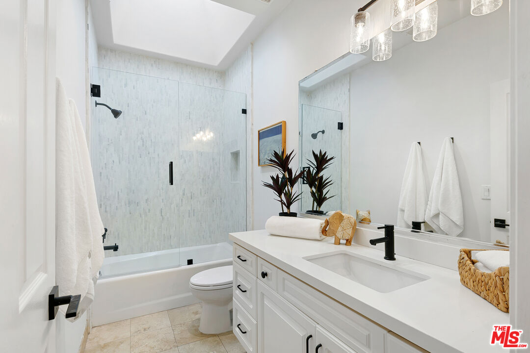 6477 Zuma View Pl Unit: 125