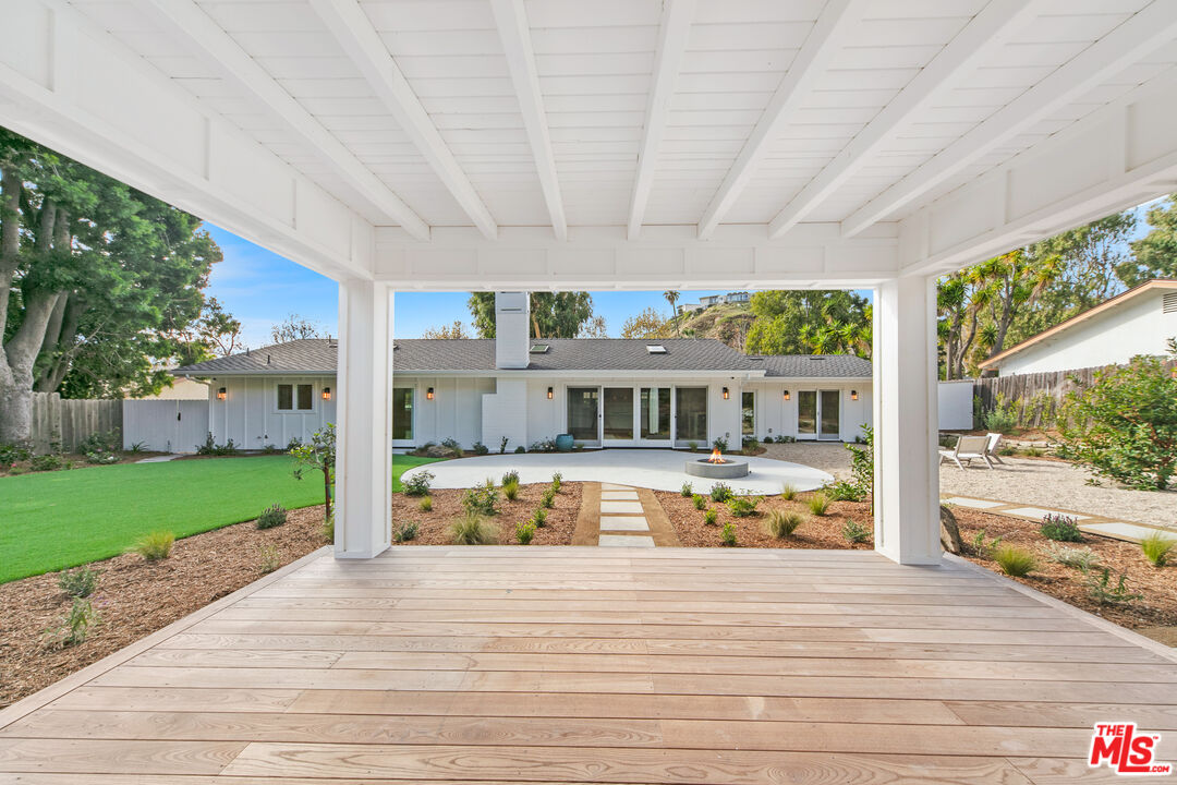 6174 Paseo Canyon Dr