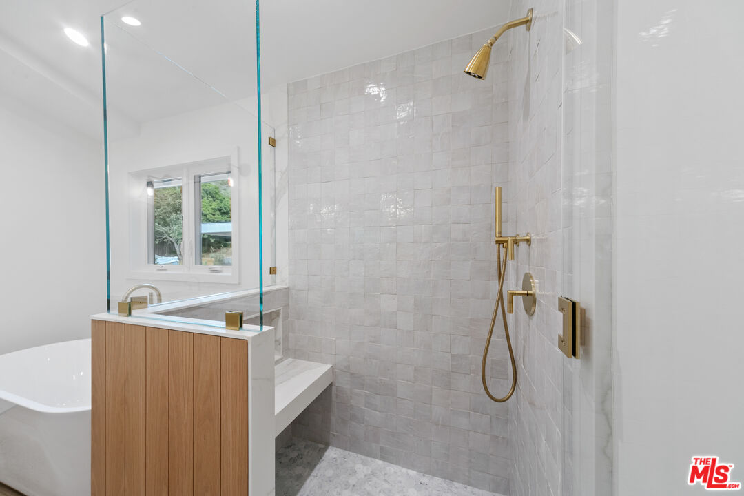 6174 Paseo Canyon Dr