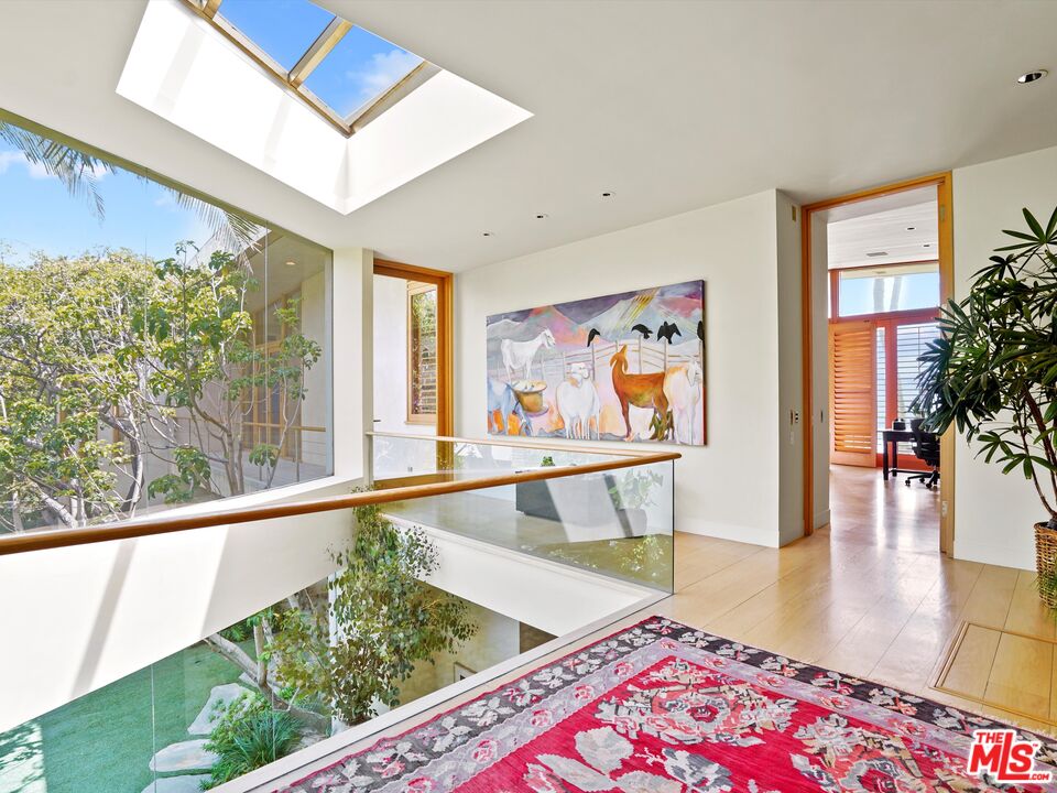 31280 Broad Beach RD