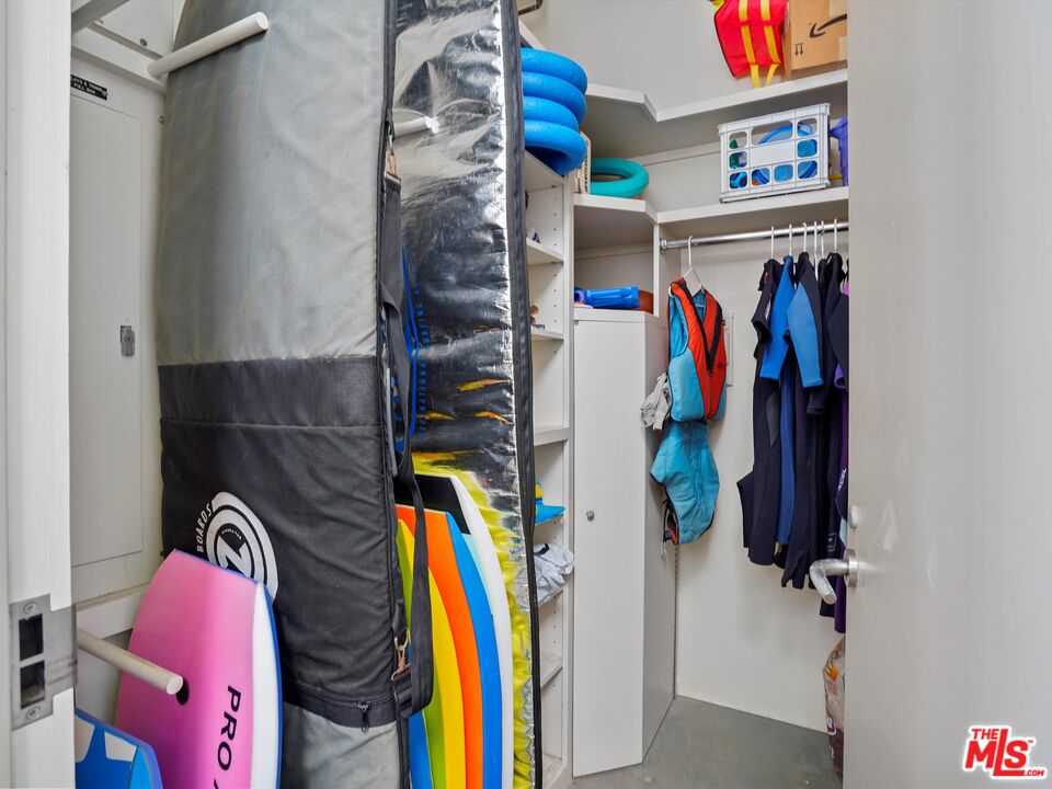 31280 Broad Beach RD