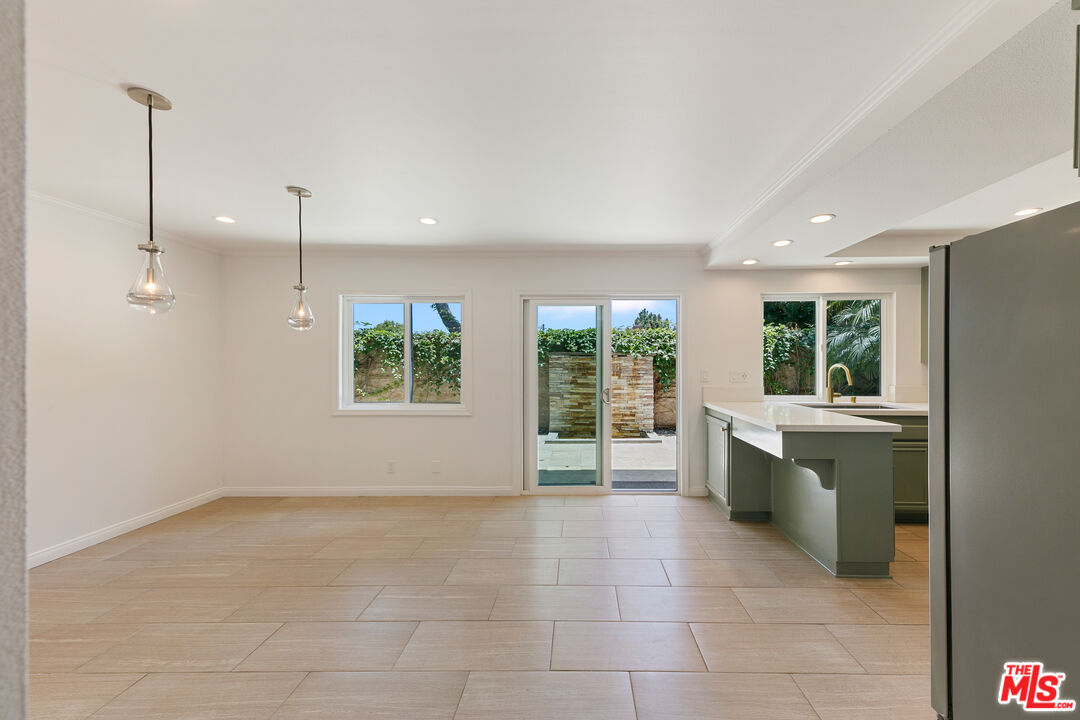 6515 Dume Dr Unit: B