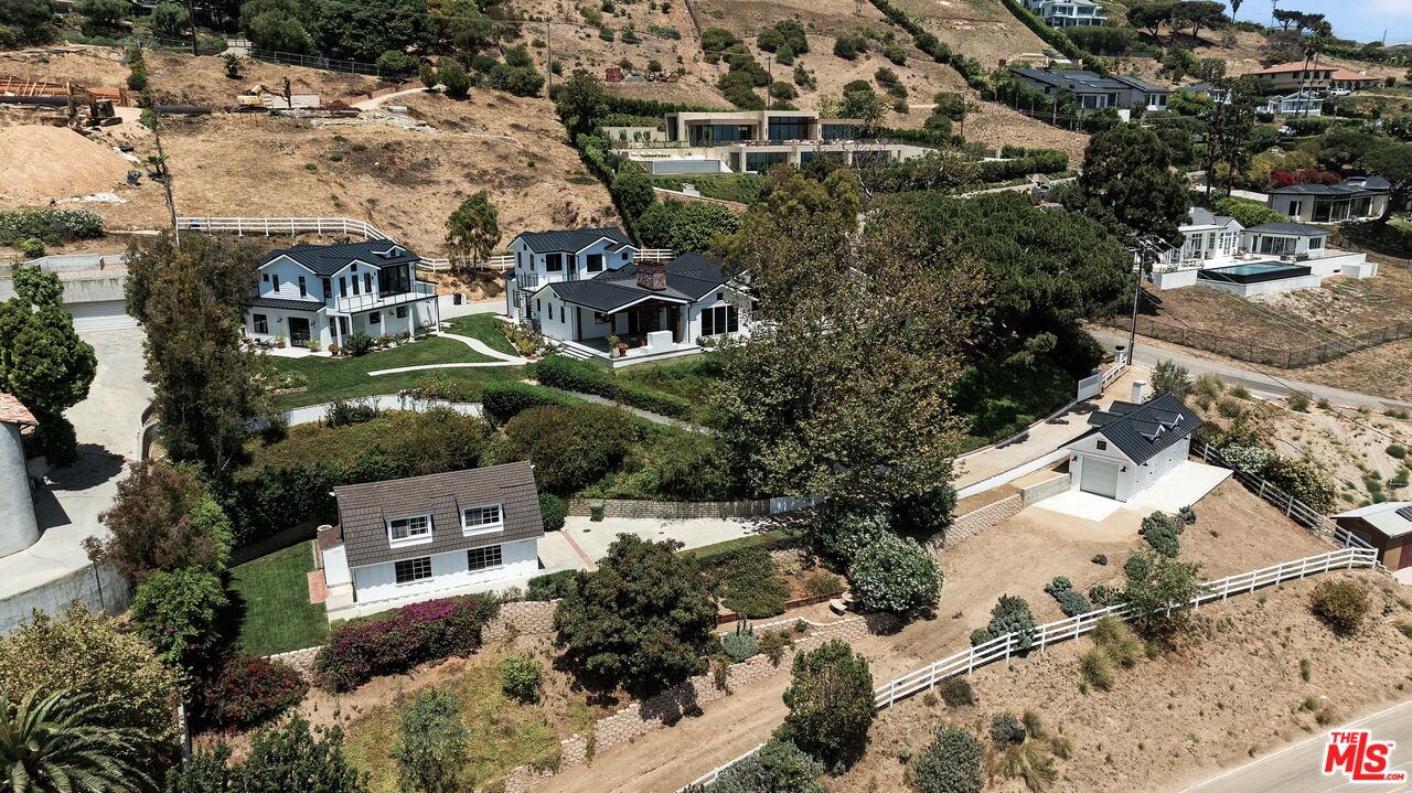 5561 Horizon Dr