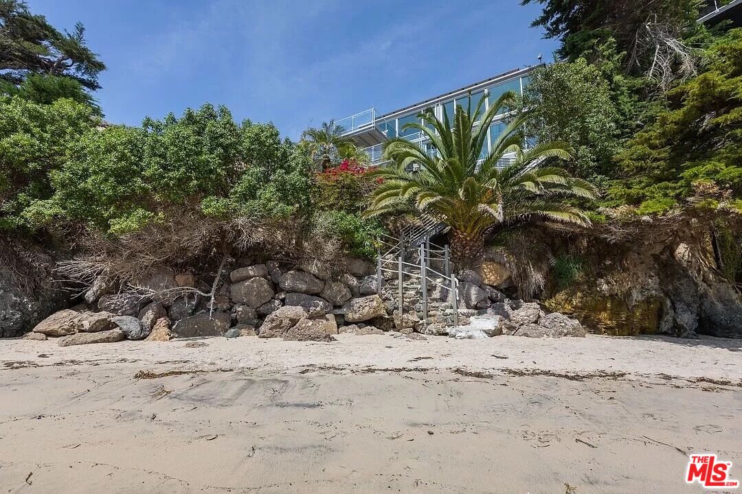 6525 Point Lechuza Dr