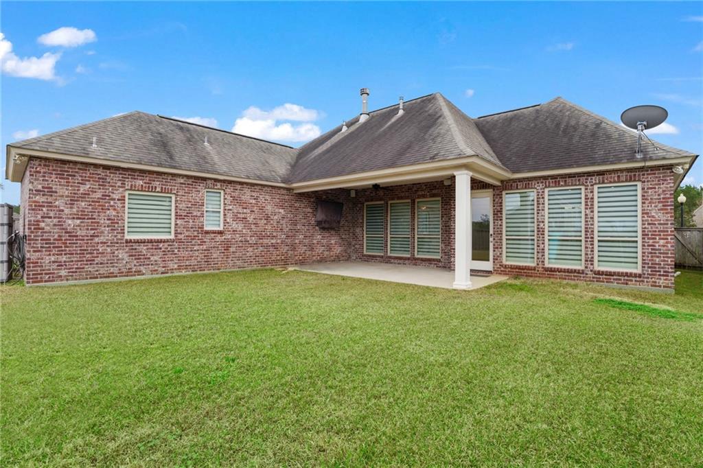 1008 CYPRESS CROSSING Drive