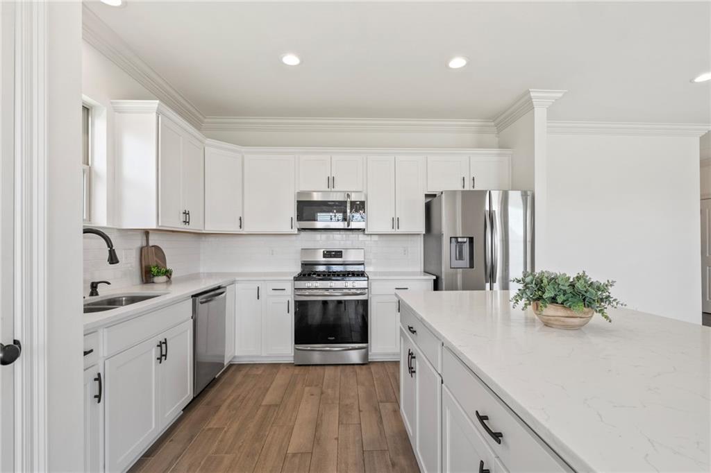 120 CYPRESSWOOD Drive