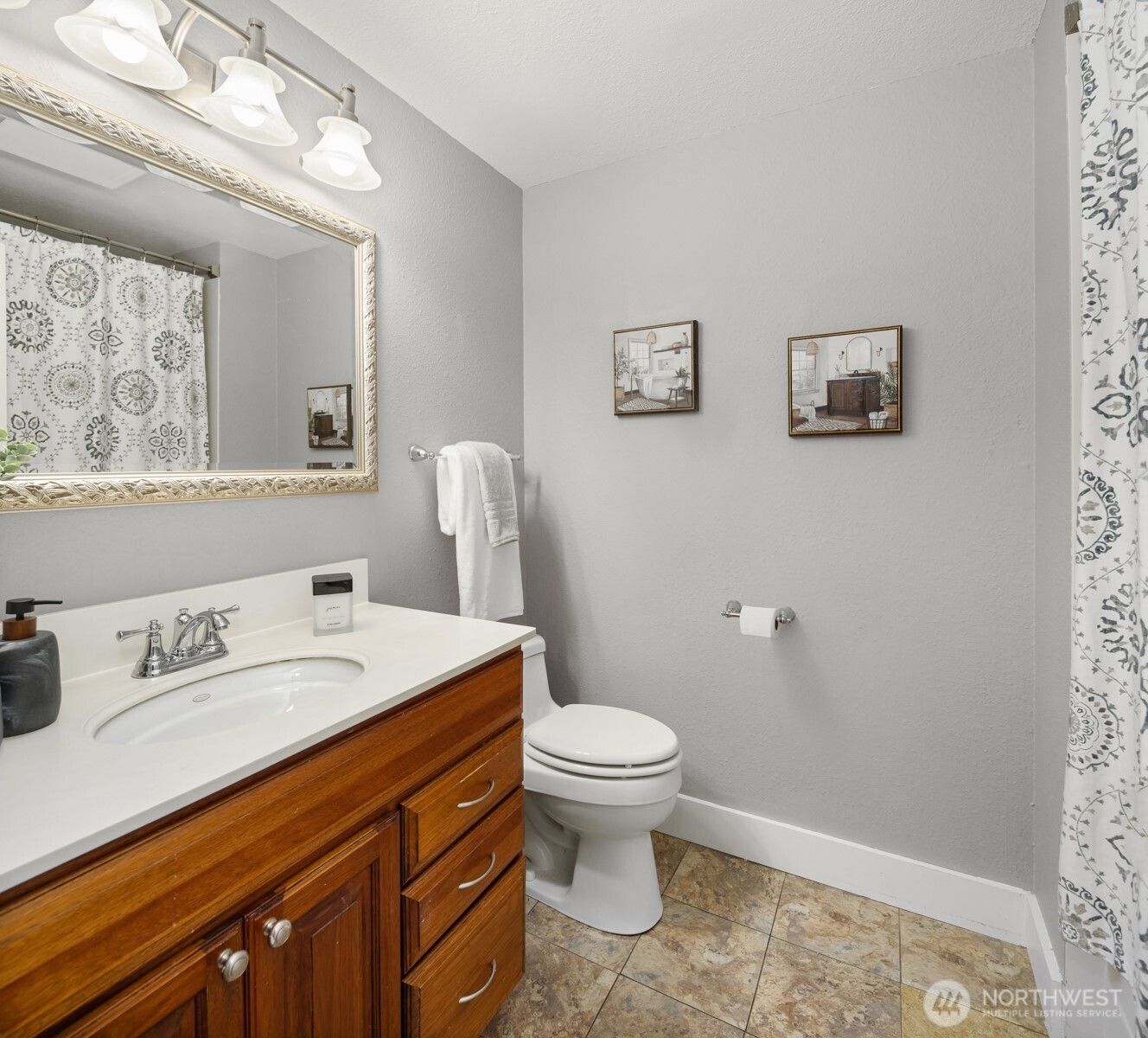 9011 Latona Avenue NE