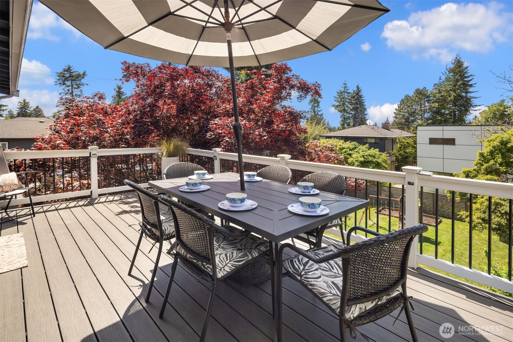 9011 Latona Avenue NE