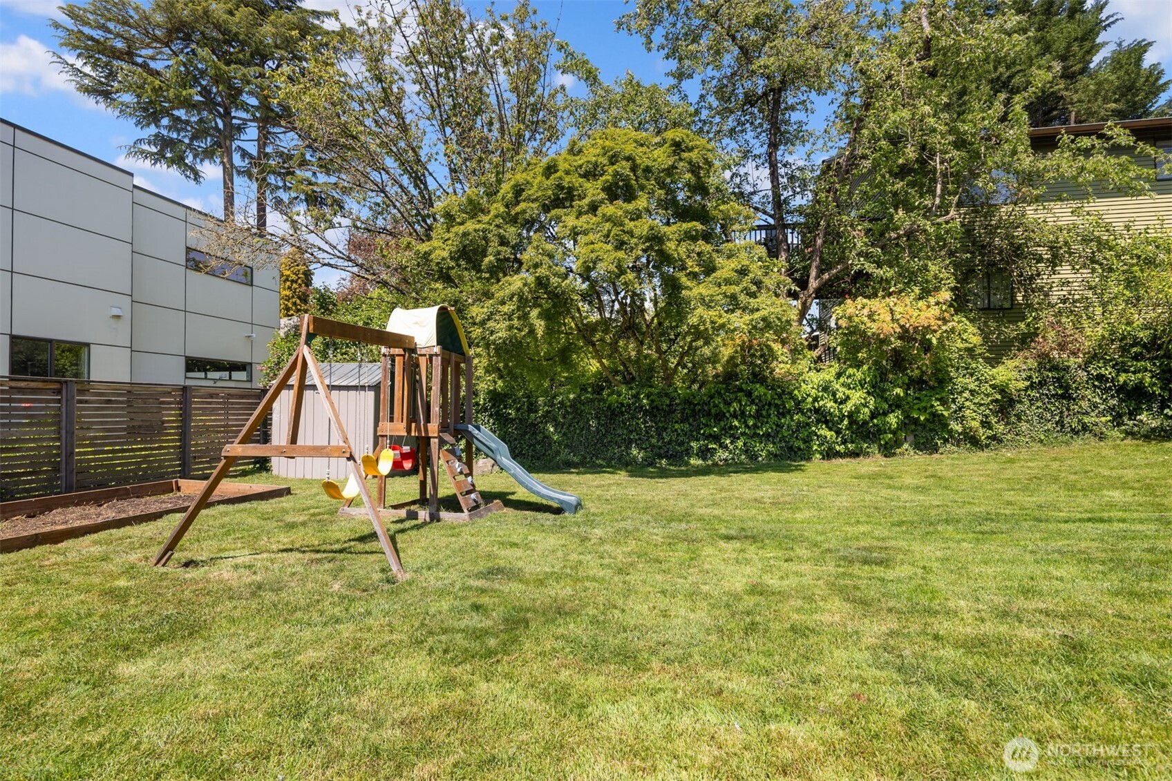 9011 Latona Avenue NE