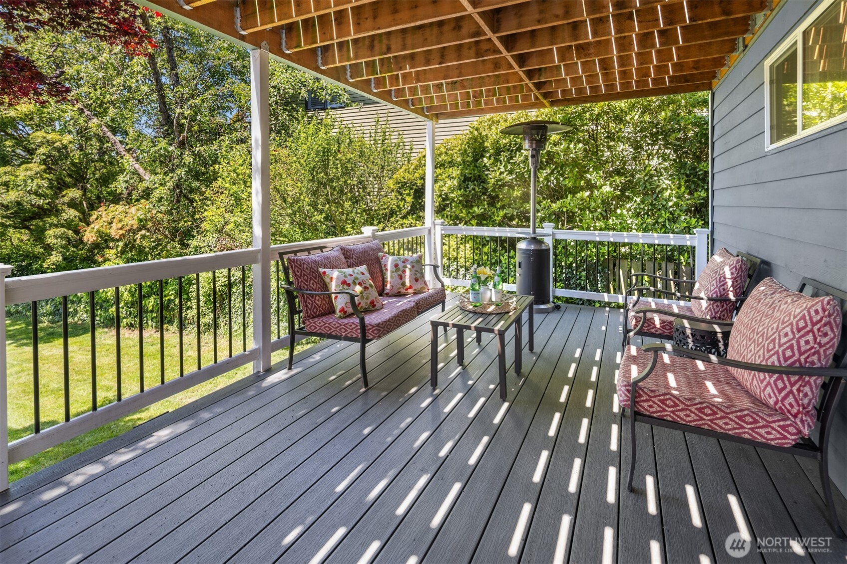 9011 Latona Avenue NE