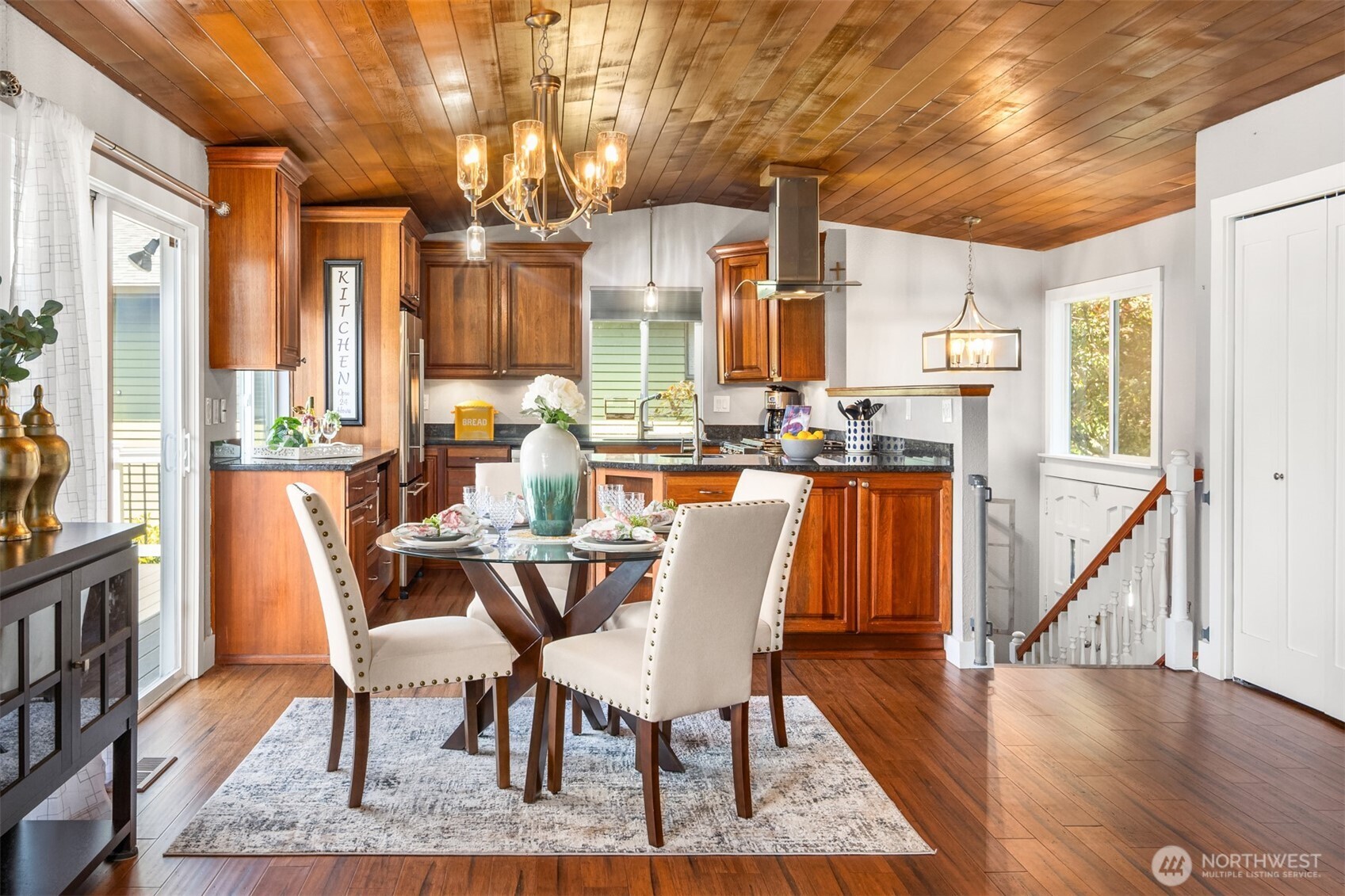 9011 Latona Avenue NE