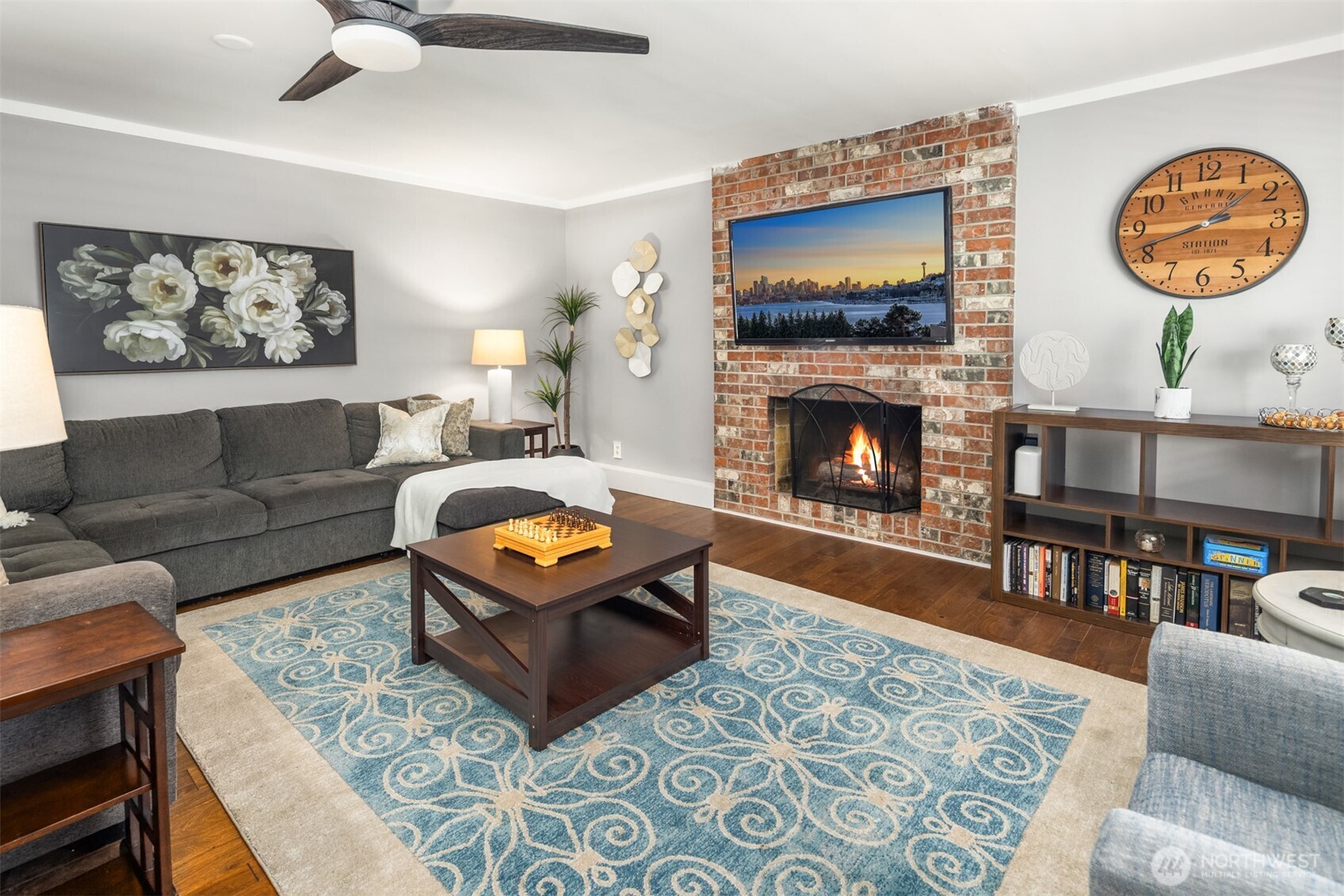 9011 Latona Avenue NE