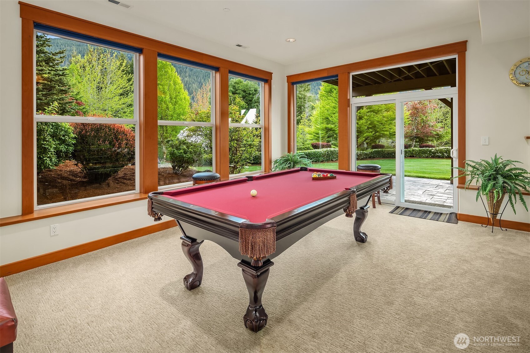 15803 Uplands Way SE