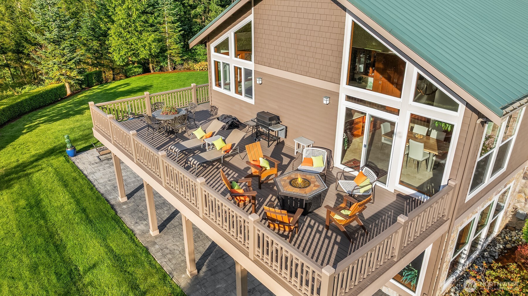 15803 Uplands Way SE