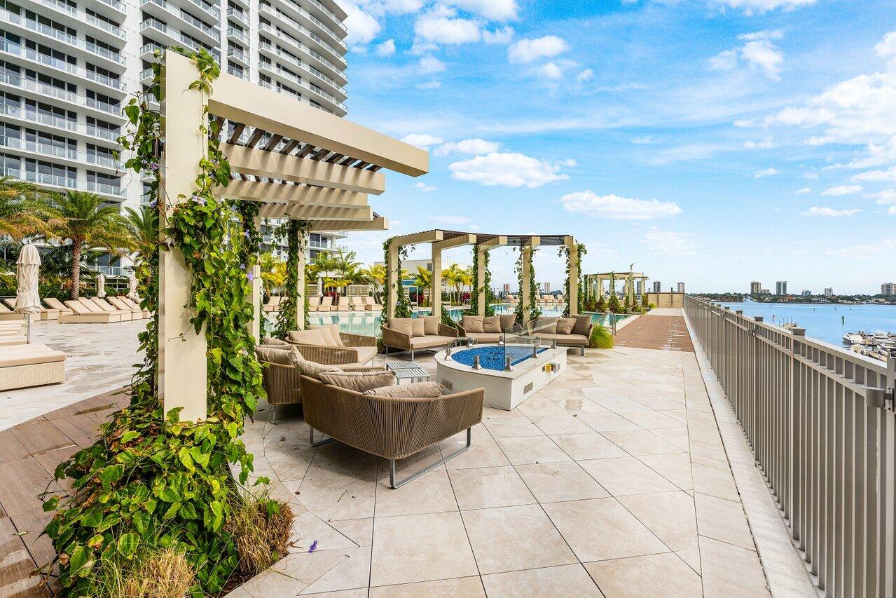 220 Lake Shore Drive 1415