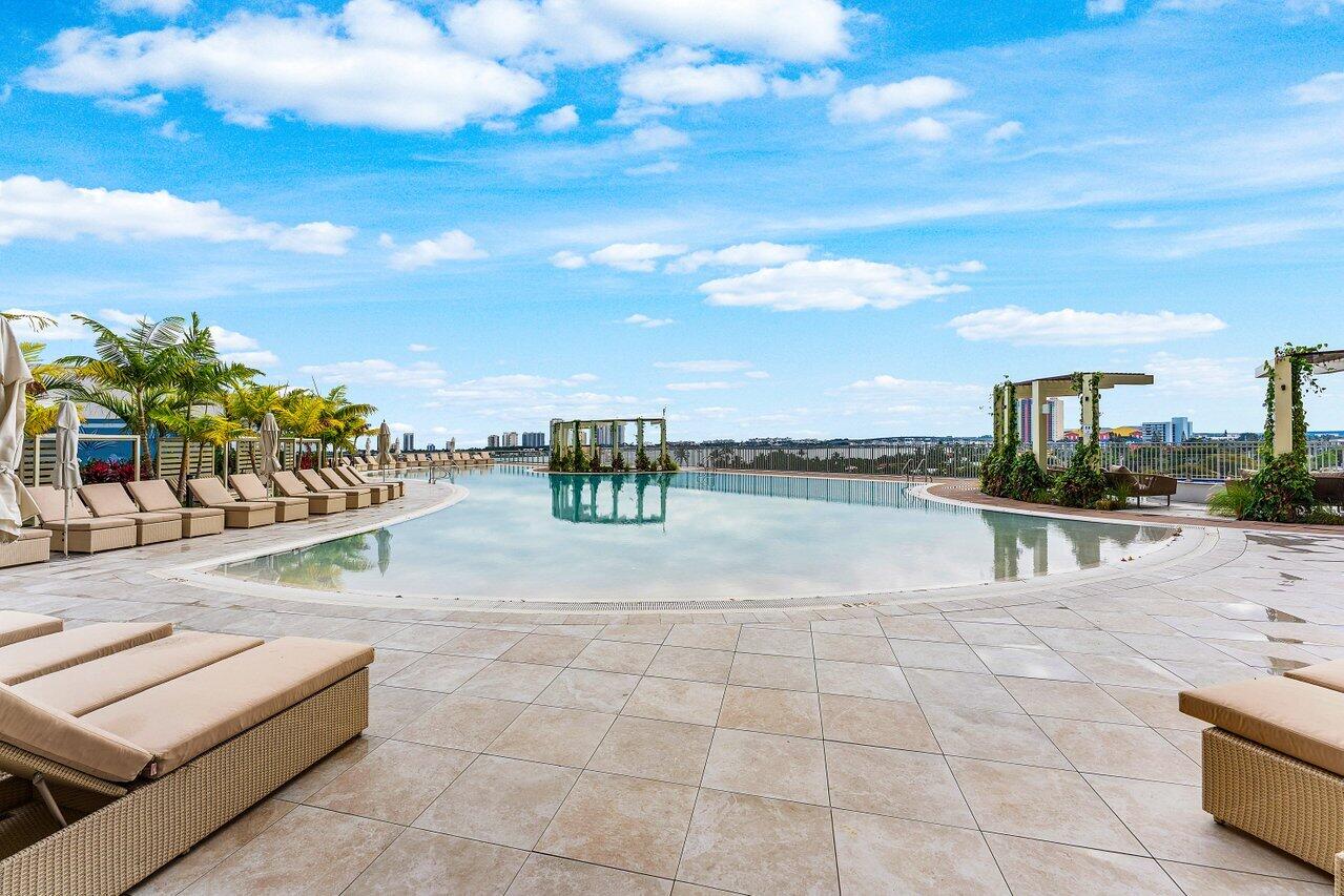 220 Lake Shore Drive 1415