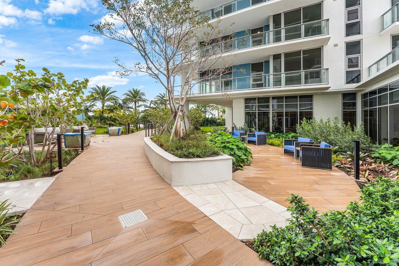 220 Lake Shore Drive 1415