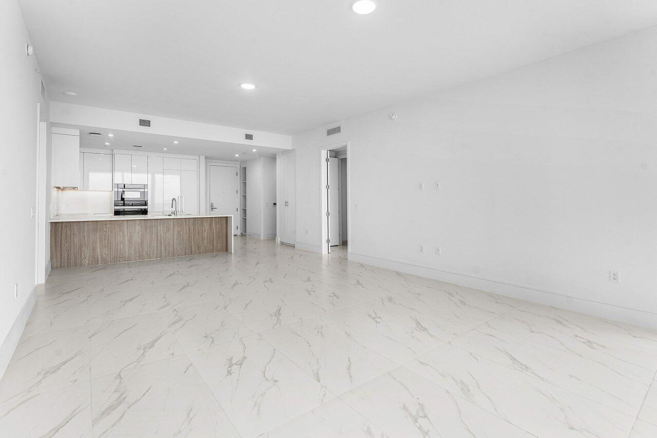 220 Lake Shore Drive 1415