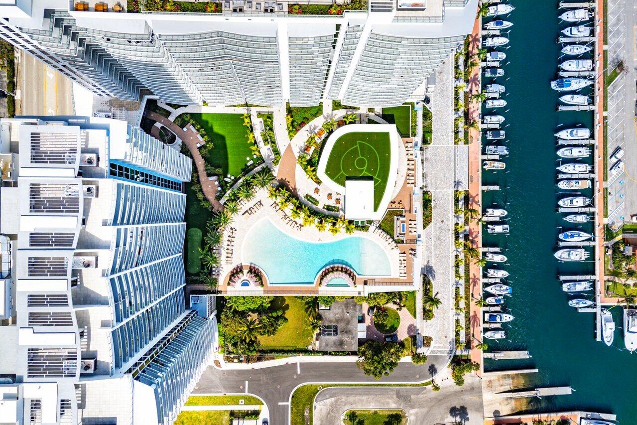 220 Lake Shore Drive 1415