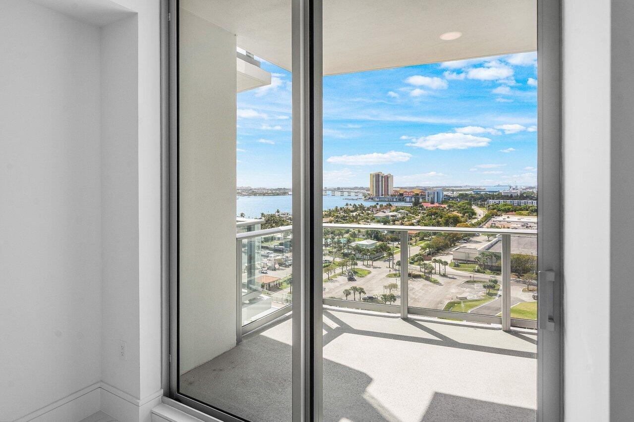 220 Lake Shore Drive 1415