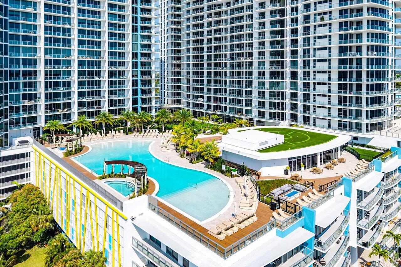 220 Lake Shore Drive 1415