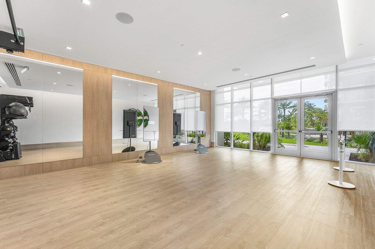 220 Lake Shore Drive 1415