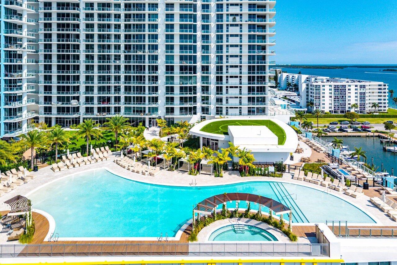 220 Lake Shore Drive 1415