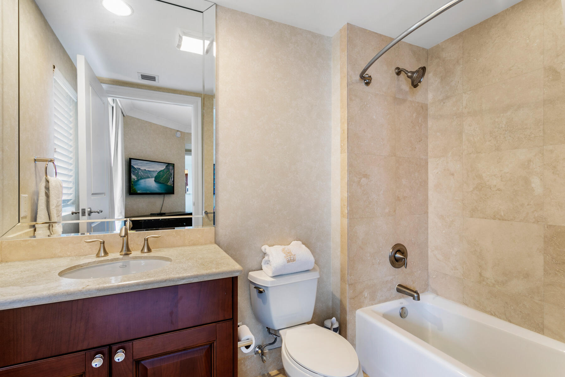 2700 N Ocean Drive 506b