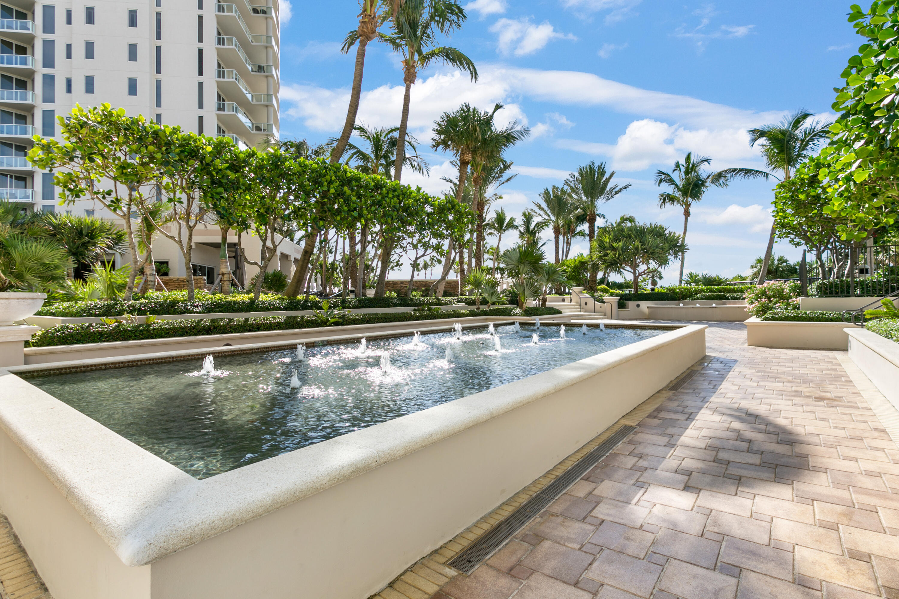 2700 N Ocean Drive 506b