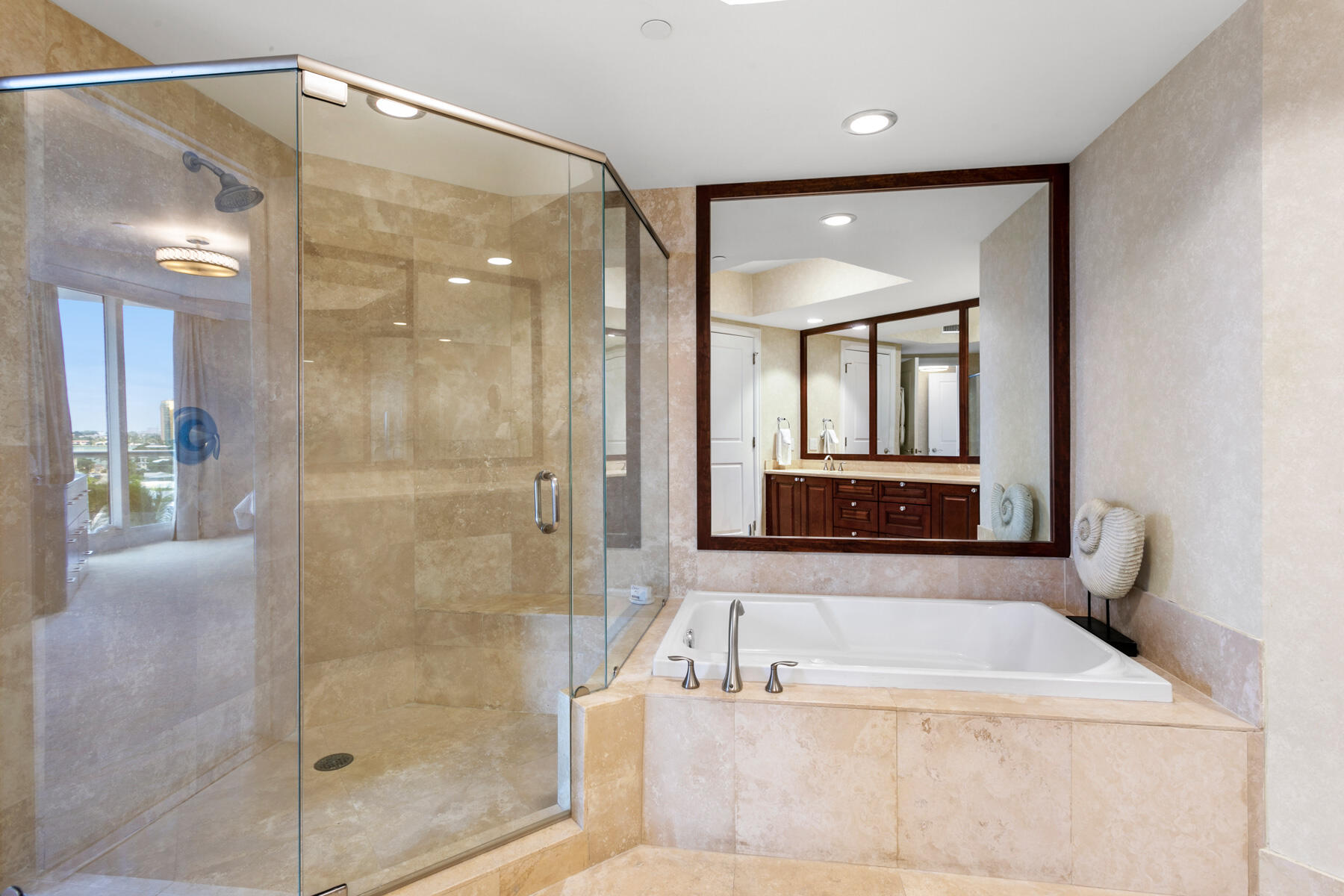 2700 N Ocean Drive 506b