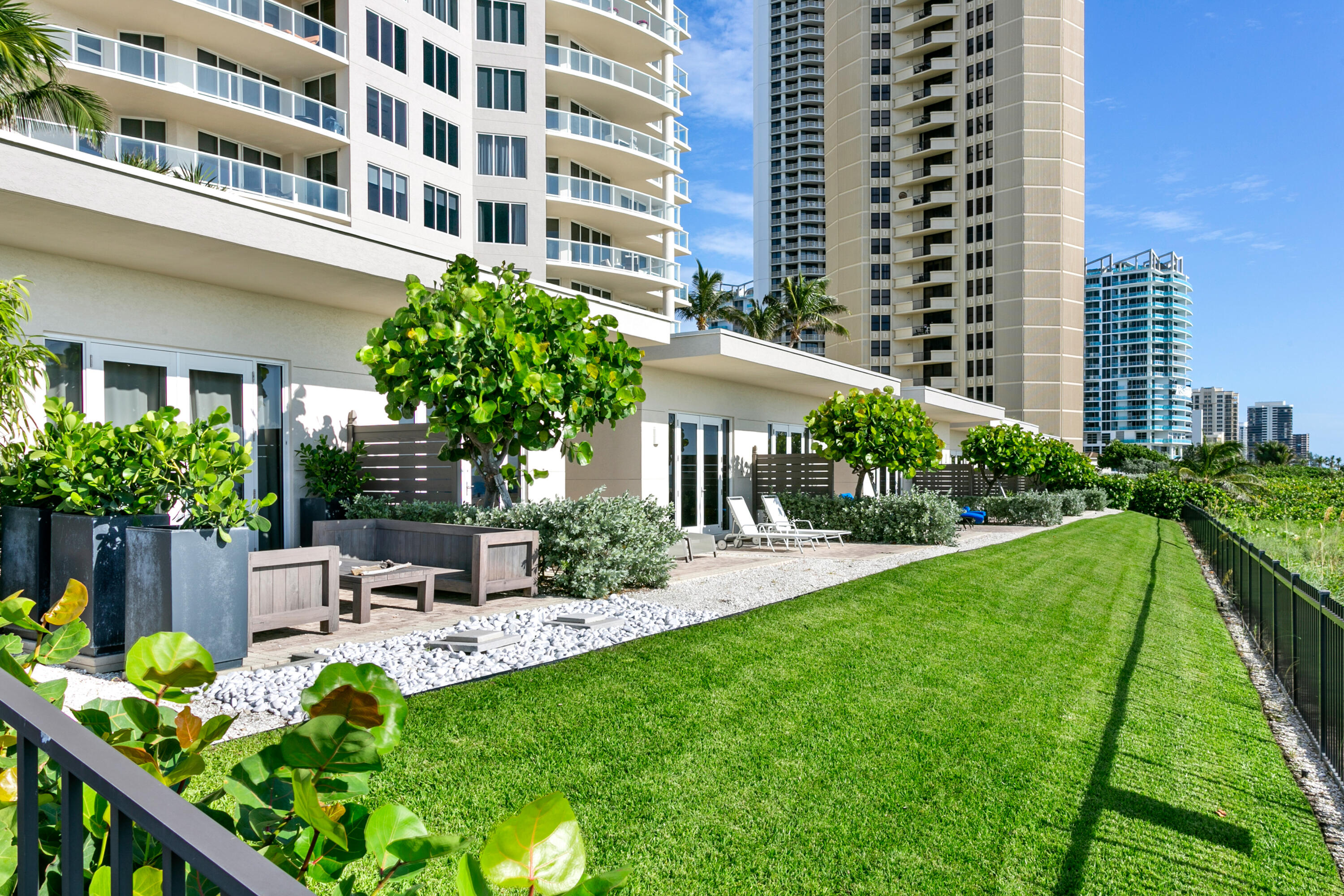 2700 N Ocean Drive 506b