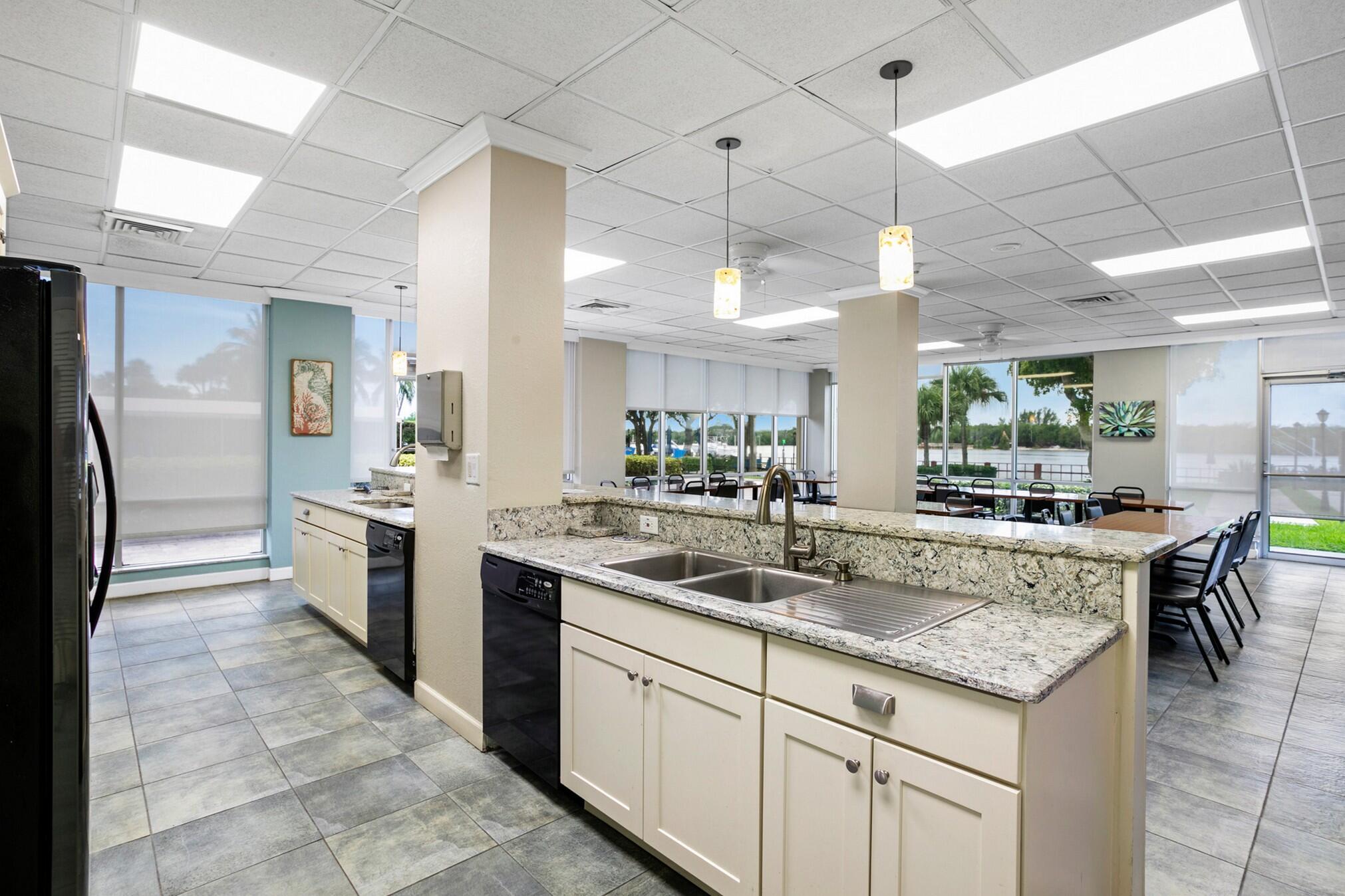 2121 N Ocean Boulevard 1504w